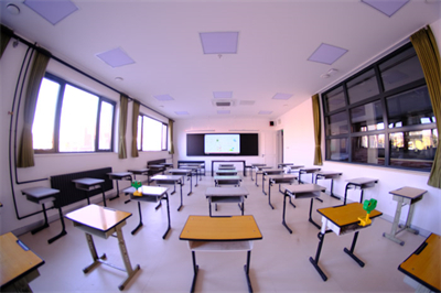 ͨ ݅^(q)˽ˌW(xu)У