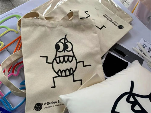 愛迪畢業(yè)生