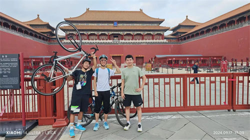 愛迪畢業(yè)生