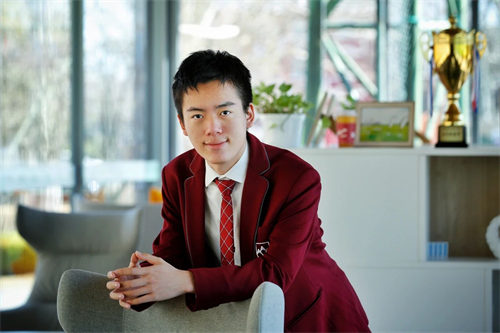 愛迪畢業(yè)生