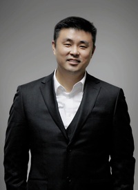 新府學(xué)高中部校長