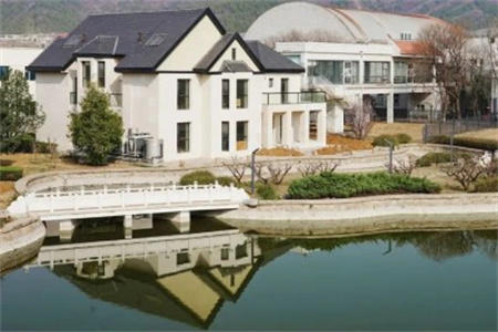 北京東方紅學(xué)校