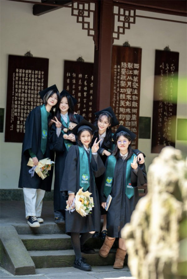 青苗優(yōu)秀畢業(yè)生