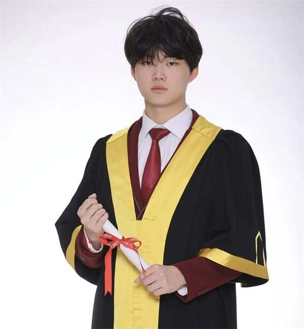 愛(ài)迪畢業(yè)生|吳夢(mèng)燁