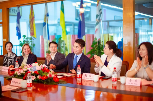 北京中加學(xué)校攜手美國ACT考試中心打造國際教育新高地g