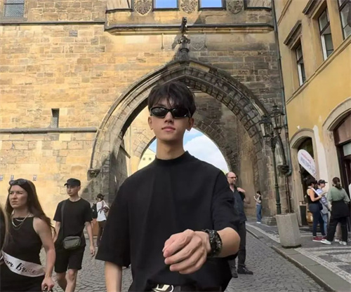 電子科技大學(xué)國(guó)際課程中心學(xué)子風(fēng)采