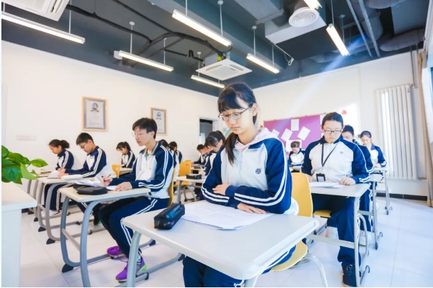 oȴλƽ͵ɏWУ_