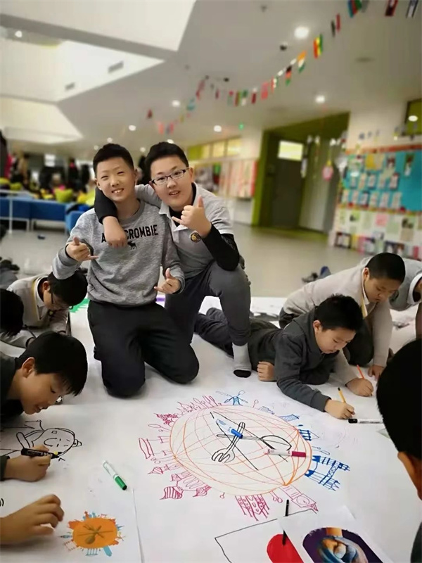 朝陽(yáng)凱文畢業(yè)生