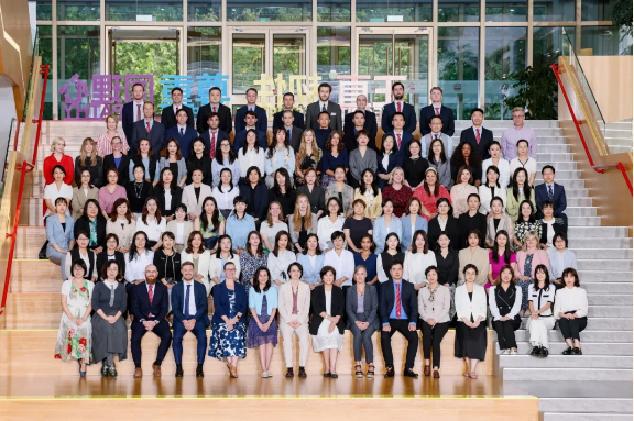 北京德閎學(xué)校師資