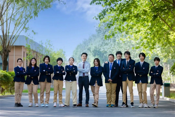 北京市中關(guān)村外國(guó)語(yǔ)學(xué)校國(guó)際高中