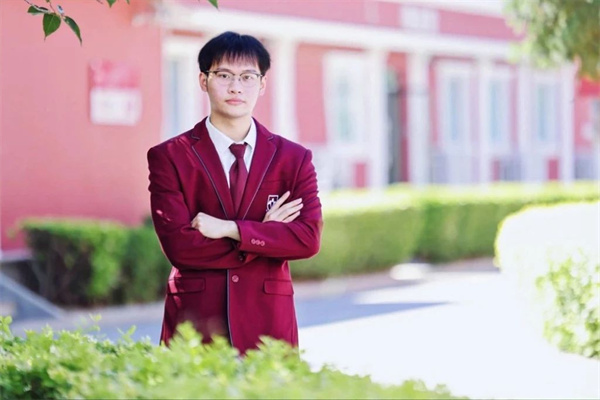 愛迪畢業(yè)生|李曉峰