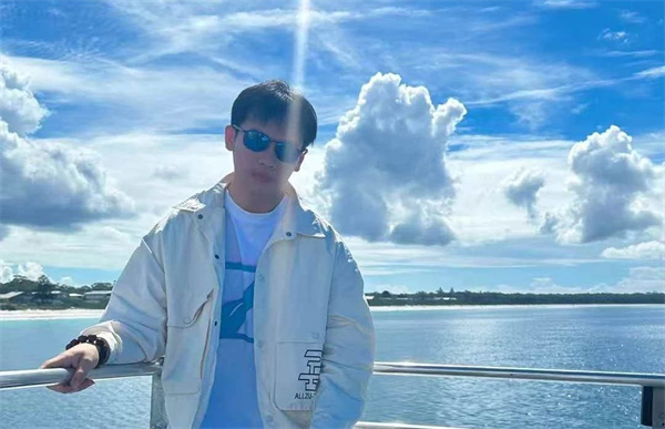 愛迪畢業(yè)生|李曉峰