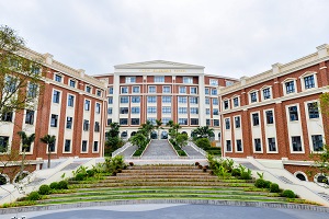 海南英雅盛彼德學校