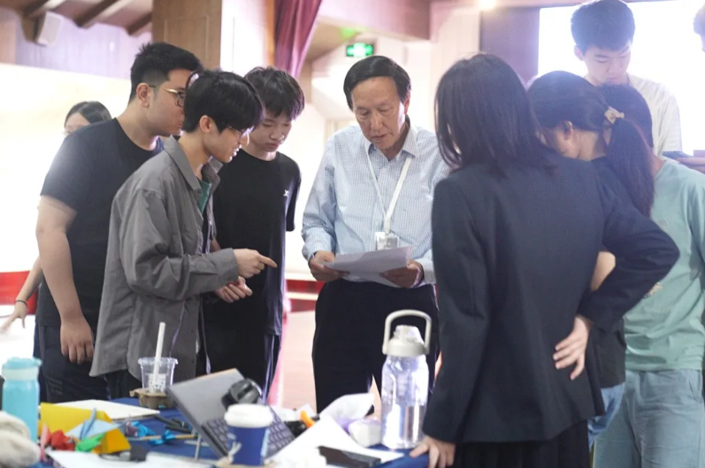 GFCC峰會在天津法拉古特學校舉辦