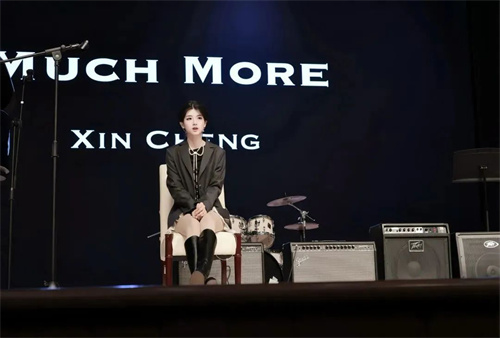 朝陽(yáng)凱文畢業(yè)生