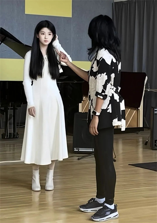 朝陽(yáng)凱文畢業(yè)生