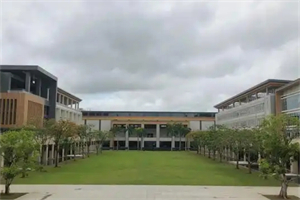 海南iSchool學(xué)校