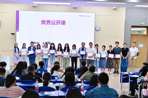 成都七中國(guó)際部開學(xué)