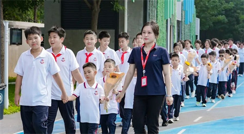 北京麗澤國際學(xué)校開學(xué)典禮