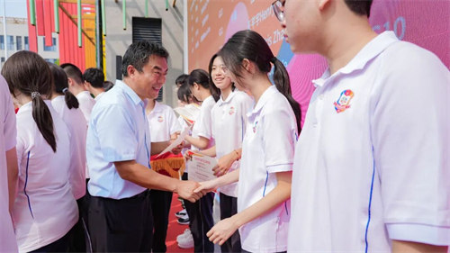 北京麗澤國際學(xué)校開學(xué)典禮