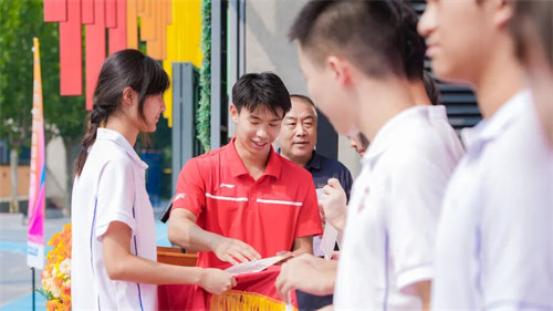 微北京麗澤國際學(xué)校開學(xué)典禮