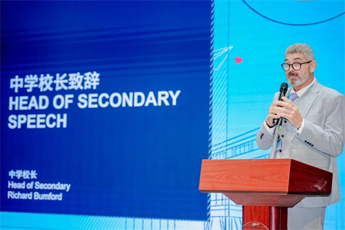 北京市順義區(qū)諾德安達(dá)學(xué)校中學(xué)校長(zhǎng)