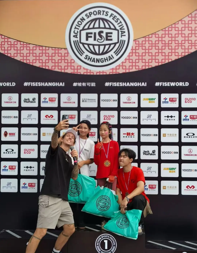 君誠學(xué)子獲世界冠軍