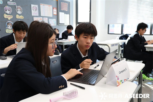 北京市新英才學(xué)校獲獎