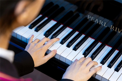 黑利伯瑞畢業(yè)生