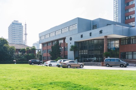 北京戶籍外地上學(xué)回京中考政策