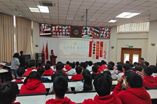 北京市君誼中學(xué)開展愛國主題教育月活動：強(qiáng)國有我，吾輩當(dāng)自強(qiáng)！