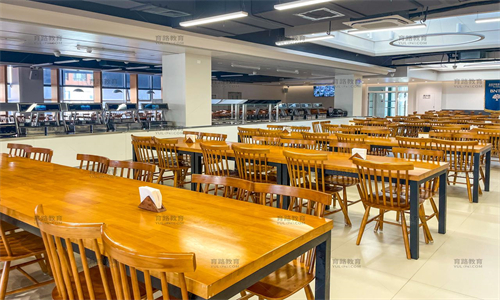 北京市新英才學校校園環(huán)境